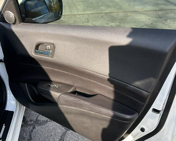 Акура ІЛХ 2017 у Полтаві на Automoto.ua Білий Акура ІЛХ, об'ємом двигуна 2.36 л та пробігом 124 тис. км за 14500 $, фото 32 на Automoto.ua