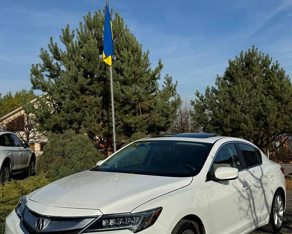 Белый Акура ИЛХ, объемом двигателя 2.35 л и пробегом 90 тыс. км за 12999 $, фото 2 на Automoto.ua
