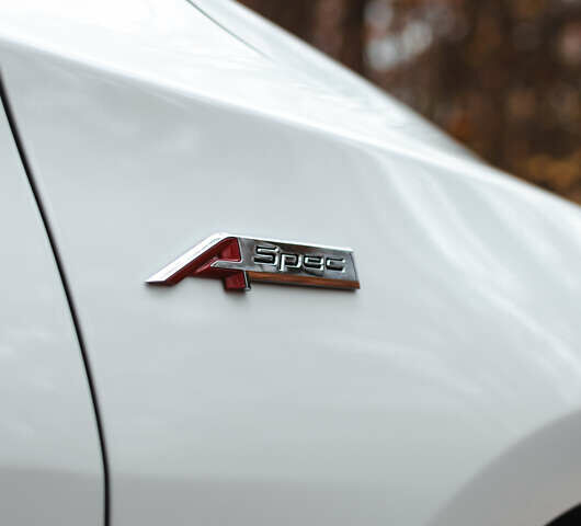 Белый Акура ИЛХ, объемом двигателя 2.36 л и пробегом 96 тыс. км за 14500 $, фото 5 на Automoto.ua