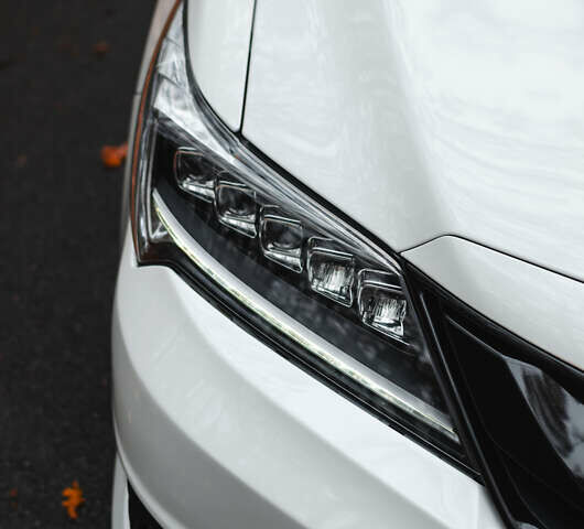 Белый Акура ИЛХ, объемом двигателя 2.36 л и пробегом 96 тыс. км за 14500 $, фото 4 на Automoto.ua