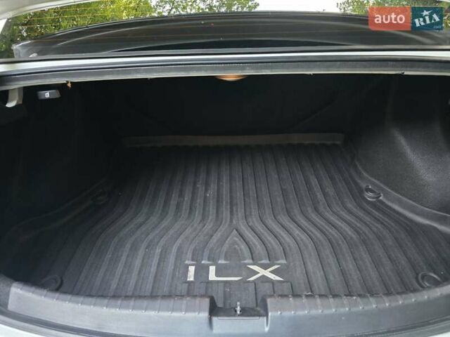 Білий Акура ІЛХ, об'ємом двигуна 2.36 л та пробігом 115 тис. км за 17500 $, фото 29 на Automoto.ua