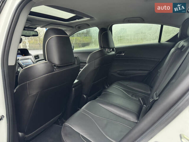 Белый Акура ИЛХ, объемом двигателя 2.36 л и пробегом 57 тыс. км за 13700 $, фото 30 на Automoto.ua