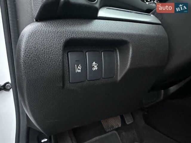 Белый Акура ИЛХ, объемом двигателя 2.36 л и пробегом 16 тыс. км за 18700 $, фото 20 на Automoto.ua