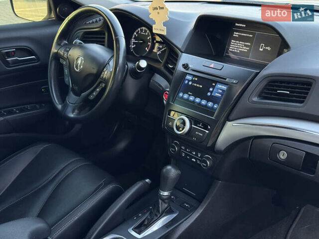 Белый Акура ИЛХ, объемом двигателя 2.35 л и пробегом 56 тыс. км за 14250 $, фото 56 на Automoto.ua