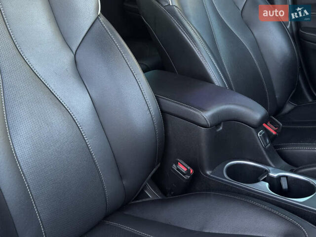 Белый Акура ИЛХ, объемом двигателя 2.35 л и пробегом 56 тыс. км за 14250 $, фото 40 на Automoto.ua