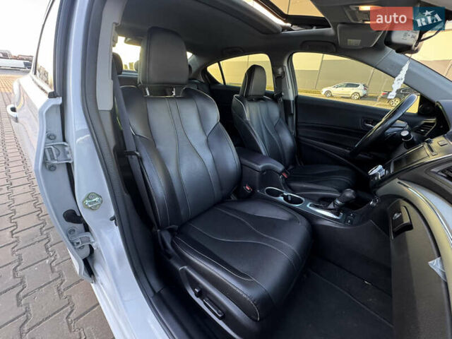 Белый Акура ИЛХ, объемом двигателя 2.35 л и пробегом 56 тыс. км за 14250 $, фото 53 на Automoto.ua