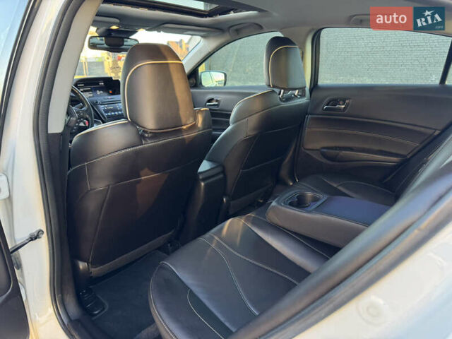 Белый Акура ИЛХ, объемом двигателя 2.35 л и пробегом 56 тыс. км за 14250 $, фото 47 на Automoto.ua