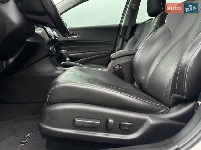 Белый Акура ИЛХ, объемом двигателя 2.36 л и пробегом 57 тыс. км за 13700 $, фото 27 на Automoto.ua