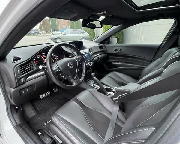 Белый Акура ИЛХ, объемом двигателя 2.36 л и пробегом 33 тыс. км за 21500 $, фото 9 на Automoto.ua