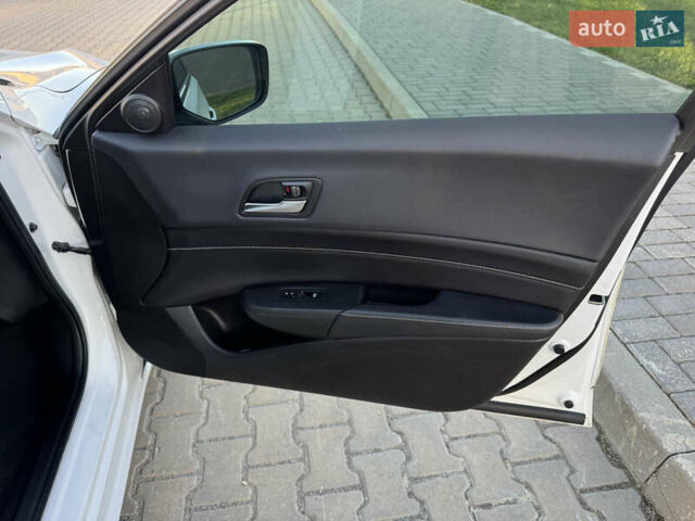 Белый Акура ИЛХ, объемом двигателя 2.35 л и пробегом 56 тыс. км за 14250 $, фото 54 на Automoto.ua