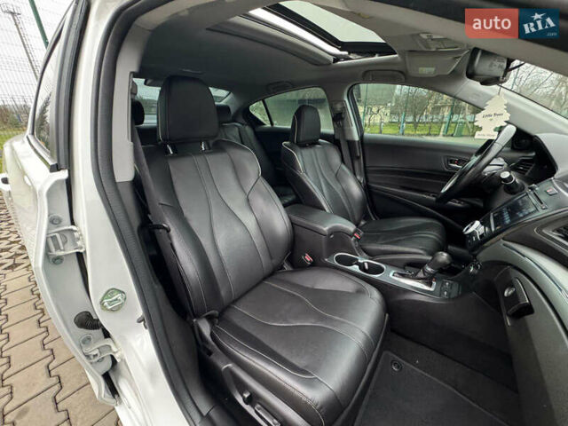 Белый Акура ИЛХ, объемом двигателя 2.36 л и пробегом 57 тыс. км за 16500 $, фото 14 на Automoto.ua