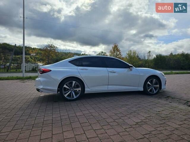Белый Акура ИЛХ, объемом двигателя 2 л и пробегом 55 тыс. км за 25499 $, фото 2 на Automoto.ua