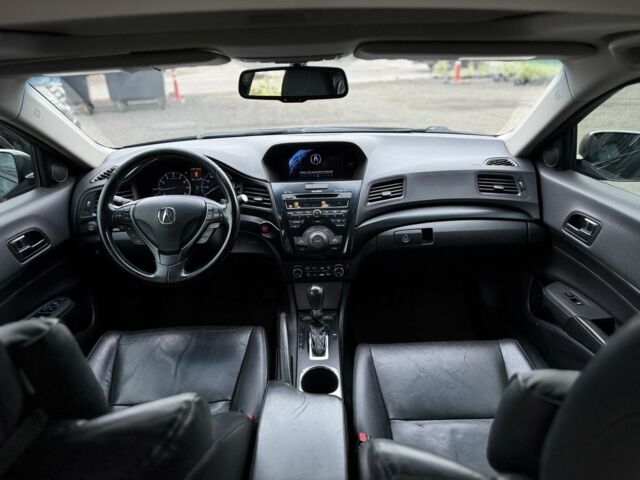 Черный Акура ИЛХ, объемом двигателя 1.5 л и пробегом 249 тыс. км за 8900 $, фото 6 на Automoto.ua