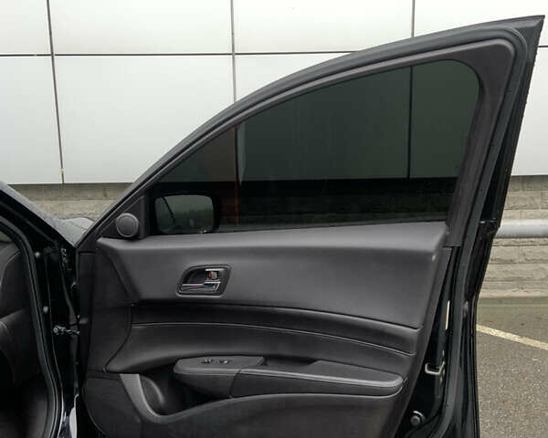 Чорний Акура ІЛХ, об'ємом двигуна 2 л та пробігом 245 тис. км за 9600 $, фото 11 на Automoto.ua