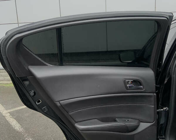 Чорний Акура ІЛХ, об'ємом двигуна 2 л та пробігом 245 тис. км за 9600 $, фото 10 на Automoto.ua