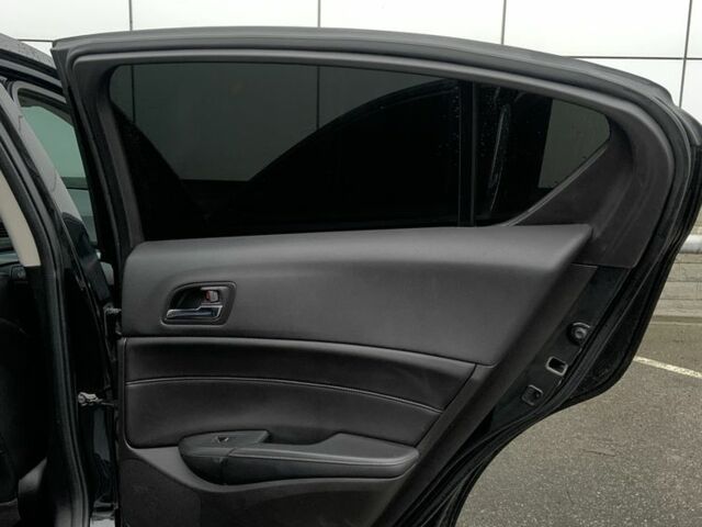 Черный Акура ИЛХ, объемом двигателя 2 л и пробегом 225 тыс. км за 9600 $, фото 19 на Automoto.ua