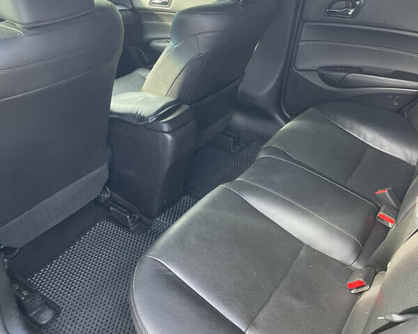 Черный Акура ИЛХ, объемом двигателя 2.36 л и пробегом 214 тыс. км за 12700 $, фото 4 на Automoto.ua