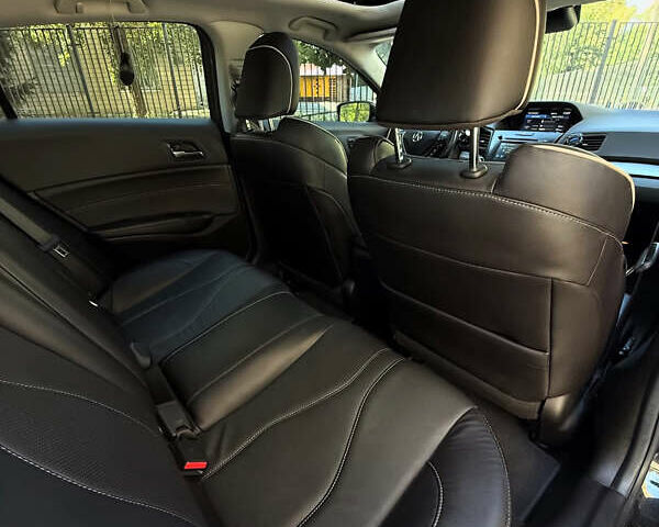 Черный Акура ИЛХ, объемом двигателя 2.36 л и пробегом 39 тыс. км за 15000 $, фото 9 на Automoto.ua