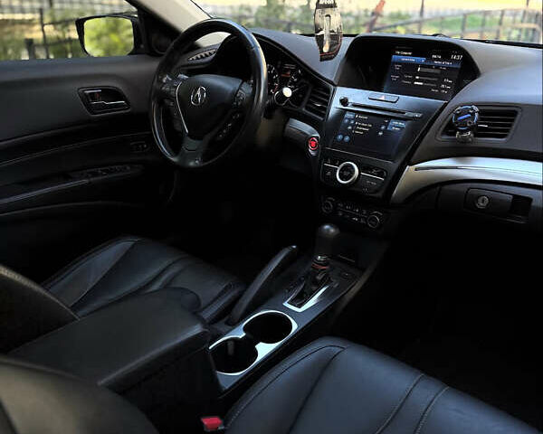 Черный Акура ИЛХ, объемом двигателя 2.36 л и пробегом 39 тыс. км за 15000 $, фото 6 на Automoto.ua