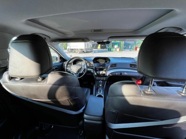 Красный Акура ИЛХ, объемом двигателя 2.4 л и пробегом 60 тыс. км за 18100 $, фото 7 на Automoto.ua