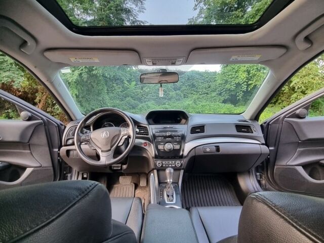 Серый Акура ИЛХ, объемом двигателя 2.4 л и пробегом 106 тыс. км за 11700 $, фото 1 на Automoto.ua