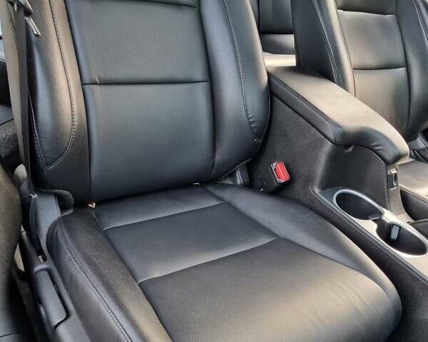 Серый Акура ИЛХ, объемом двигателя 2.4 л и пробегом 106 тыс. км за 12100 $, фото 7 на Automoto.ua