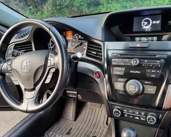 Серый Акура ИЛХ, объемом двигателя 2.4 л и пробегом 106 тыс. км за 11700 $, фото 1 на Automoto.ua