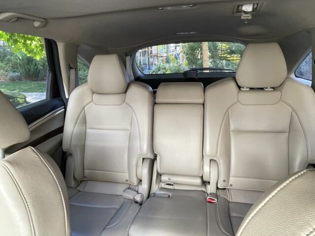 Белый Акура МДХ, объемом двигателя 3.5 л и пробегом 109 тыс. км за 26800 $, фото 10 на Automoto.ua