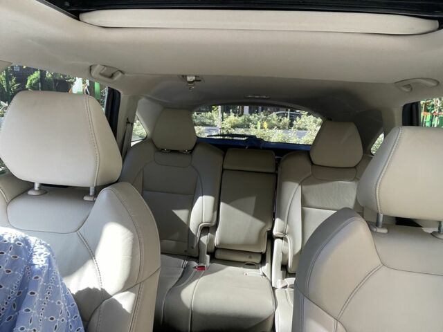 Белый Акура МДХ, объемом двигателя 3.5 л и пробегом 109 тыс. км за 26800 $, фото 5 на Automoto.ua