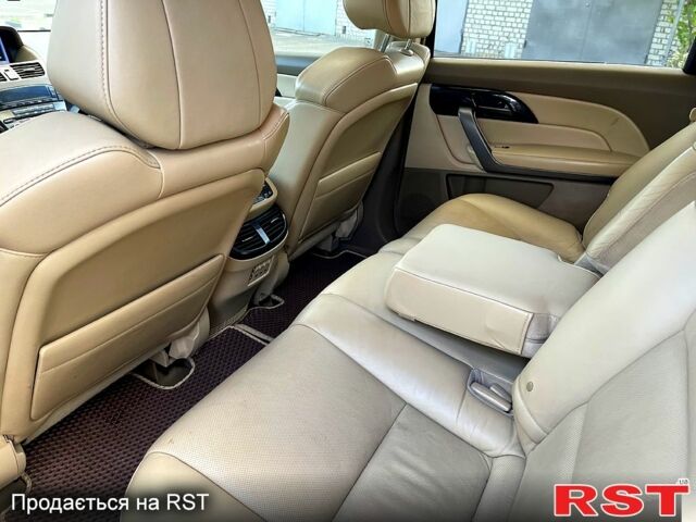 Белый Акура МДХ, объемом двигателя 3.7 л и пробегом 250 тыс. км за 8500 $, фото 10 на Automoto.ua