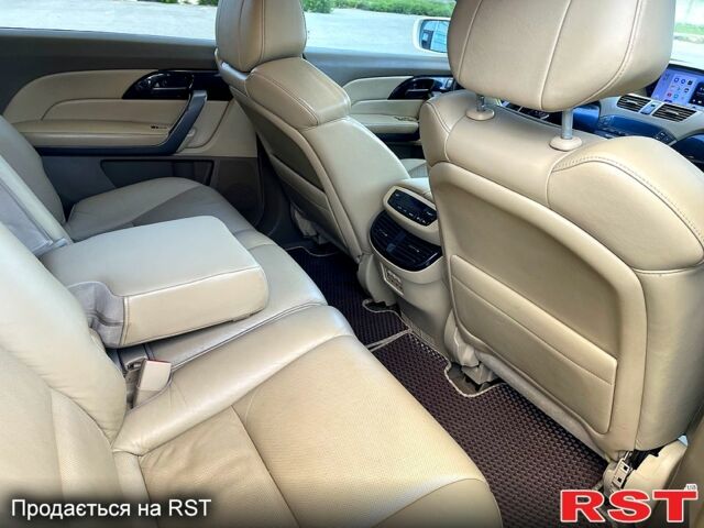 Белый Акура МДХ, объемом двигателя 3.7 л и пробегом 250 тыс. км за 8500 $, фото 9 на Automoto.ua