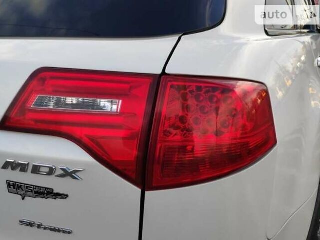 Белый Акура МДХ, объемом двигателя 3.7 л и пробегом 225 тыс. км за 15500 $, фото 4 на Automoto.ua