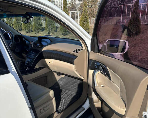 Белый Акура МДХ, объемом двигателя 3.66 л и пробегом 160 тыс. км за 11300 $, фото 17 на Automoto.ua