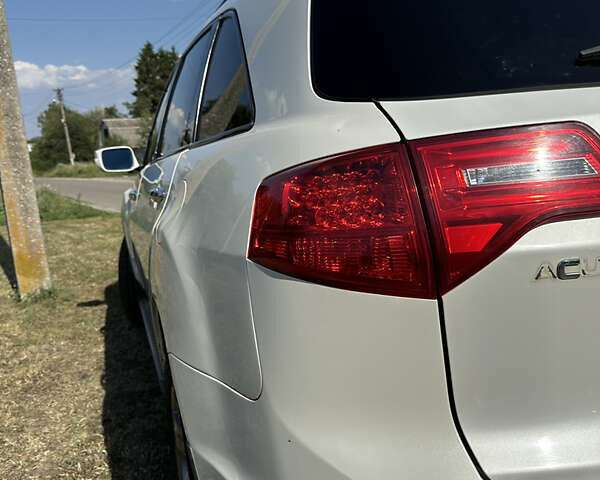 Белый Акура МДХ, объемом двигателя 3.66 л и пробегом 202 тыс. км за 12500 $, фото 6 на Automoto.ua