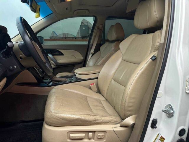 Белый Акура МДХ, объемом двигателя 0 л и пробегом 209 тыс. км за 8490 $, фото 8 на Automoto.ua