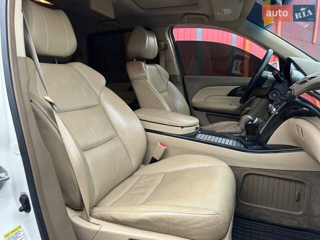 Белый Акура МДХ, объемом двигателя 3.66 л и пробегом 209 тыс. км за 8490 $, фото 11 на Automoto.ua