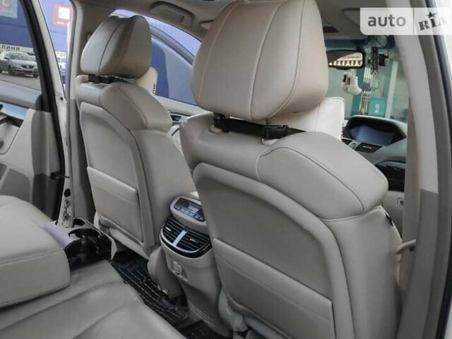 Белый Акура МДХ, объемом двигателя 3.7 л и пробегом 225 тыс. км за 15500 $, фото 26 на Automoto.ua