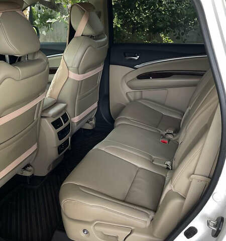 Білий Акура МДХ, об'ємом двигуна 3.47 л та пробігом 172 тис. км за 21500 $, фото 5 на Automoto.ua