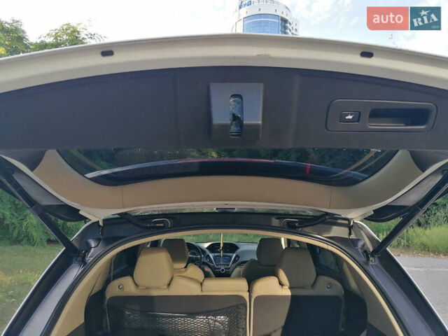 Белый Акура МДХ, объемом двигателя 3.5 л и пробегом 220 тыс. км за 13950 $, фото 28 на Automoto.ua