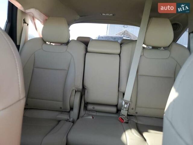 Белый Акура МДХ, объемом двигателя 3.47 л и пробегом 87 тыс. км за 2700 $, фото 9 на Automoto.ua