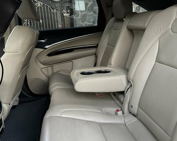 Белый Акура МДХ, объемом двигателя 3.47 л и пробегом 120 тыс. км за 21000 $, фото 22 на Automoto.ua