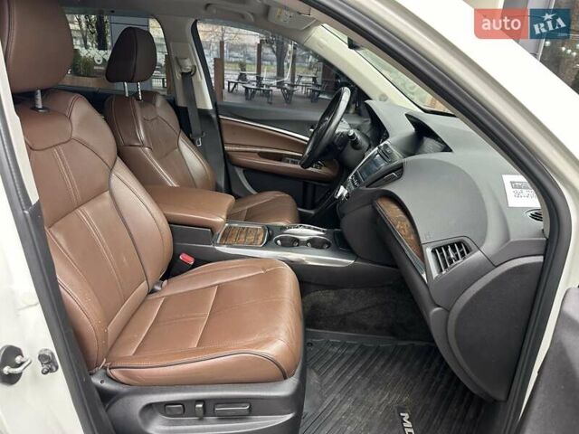 Акура МДХ 2016 в Киеве на Automoto.ua Белый Акура МДХ, объемом двигателя 3.47 л и пробегом 60 тыс. км за 23990 $, фото 36 на Automoto.ua