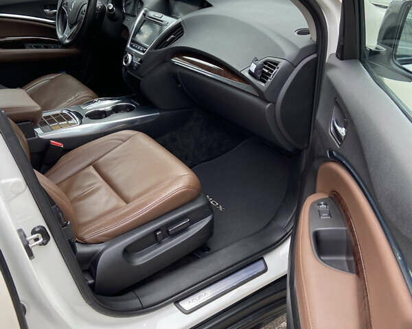 Белый Акура МДХ, объемом двигателя 3.5 л и пробегом 102 тыс. км за 22000 $, фото 14 на Automoto.ua