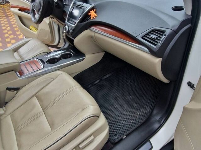 Белый Акура МДХ, объемом двигателя 3.5 л и пробегом 131 тыс. км за 20900 $, фото 4 на Automoto.ua