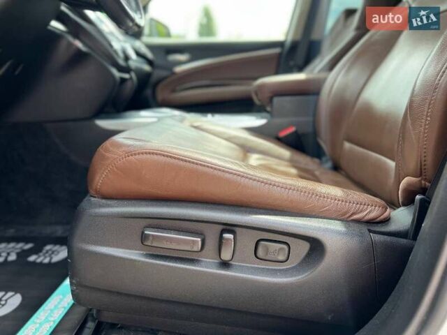 Белый Акура МДХ, объемом двигателя 3.47 л и пробегом 120 тыс. км за 21950 $, фото 18 на Automoto.ua