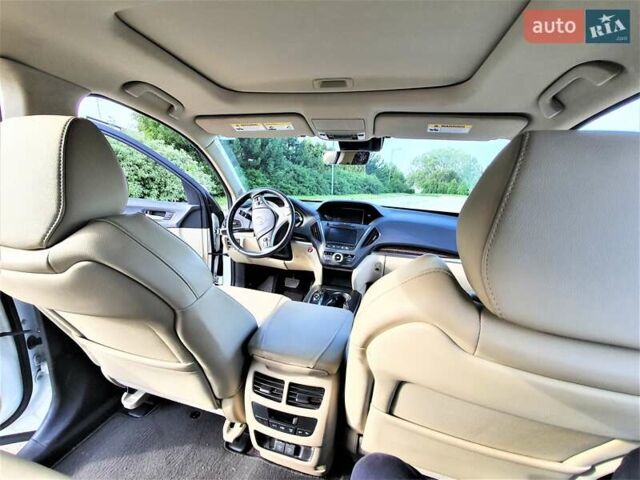Белый Акура МДХ, объемом двигателя 3.5 л и пробегом 27 тыс. км за 27000 $, фото 8 на Automoto.ua