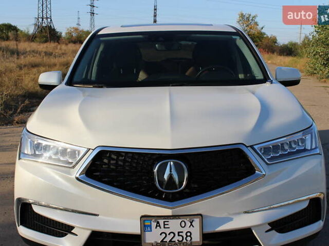 Белый Акура МДХ, объемом двигателя 3.5 л и пробегом 80 тыс. км за 26000 $, фото 1 на Automoto.ua