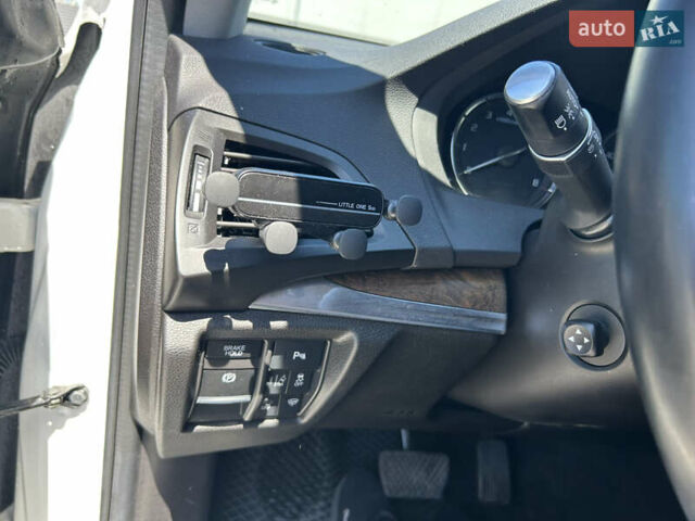 Білий Акура МДХ, об'ємом двигуна 3.47 л та пробігом 154 тис. км за 30000 $, фото 16 на Automoto.ua