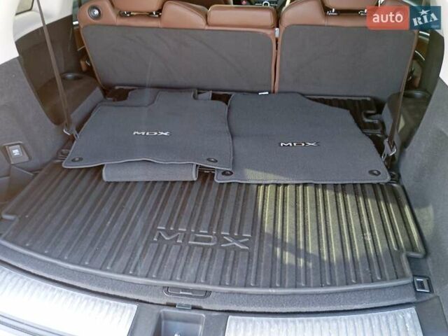 Белый Акура МДХ, объемом двигателя 3.47 л и пробегом 79 тыс. км за 31000 $, фото 16 на Automoto.ua