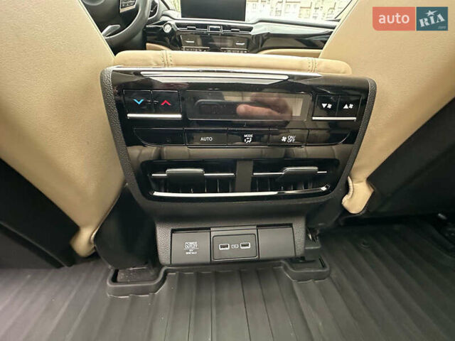 Белый Акура МДХ, объемом двигателя 3.47 л и пробегом 33 тыс. км за 49850 $, фото 12 на Automoto.ua